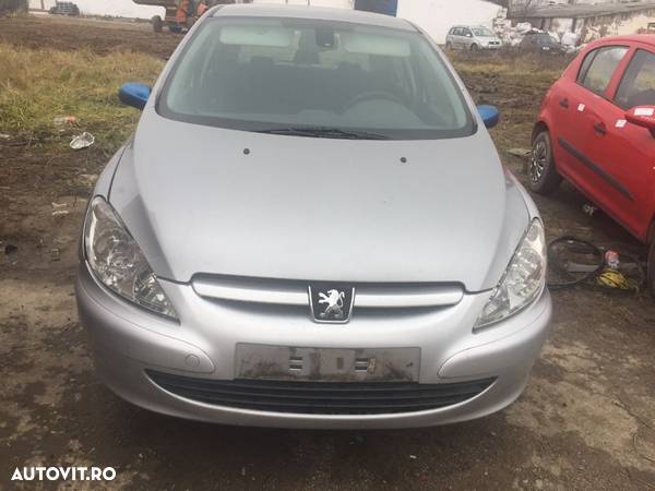 Dezmembrez PEUGEOT 307 2.0 HDI - 2