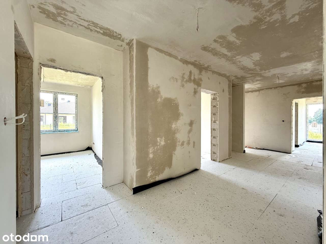 Nowy dom w stanie deweloperskim w Stoku Lackim na działce 1027m2-11