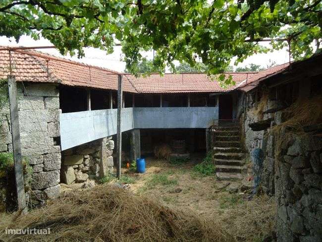 Moradia T5 para venda em Estorãos, Fafe, Braga-4