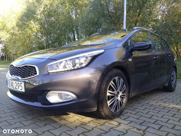 Kia Ceed 1.6 CRDi 128 Dream-Team Edition - 33