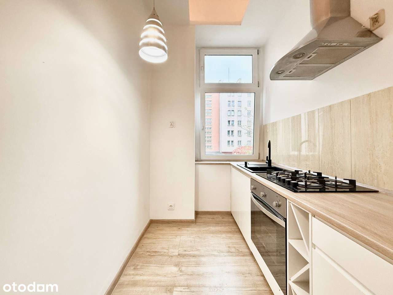 2 pokoje | 37m2 + piwnica 7m2 | Inwestycja | ROI - 7% | Wysokie sufity-9