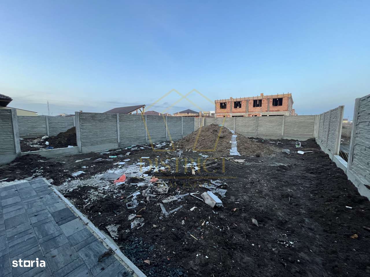 Duplex cu 4 camere despărțit prin camera tehnica | Mosnita Noua - Imagine principală: 5/14