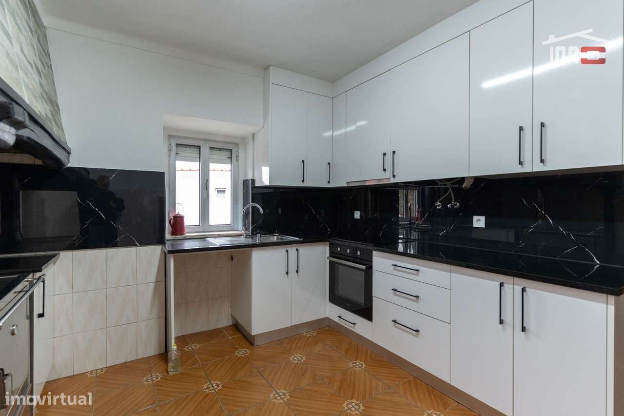 MORADIA T2 SEMI MOBILADA COMPARQUEAMENTO EM VILAR DOS PRAZERES OUREM - Grande imagem: 2/14