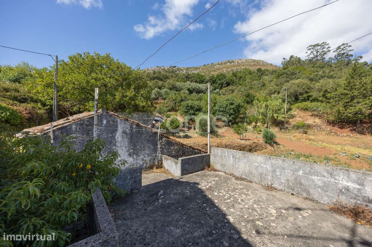 Moradia T2+2 | Garagem | Alvaiázere | Ao abrigo do Simplex-13