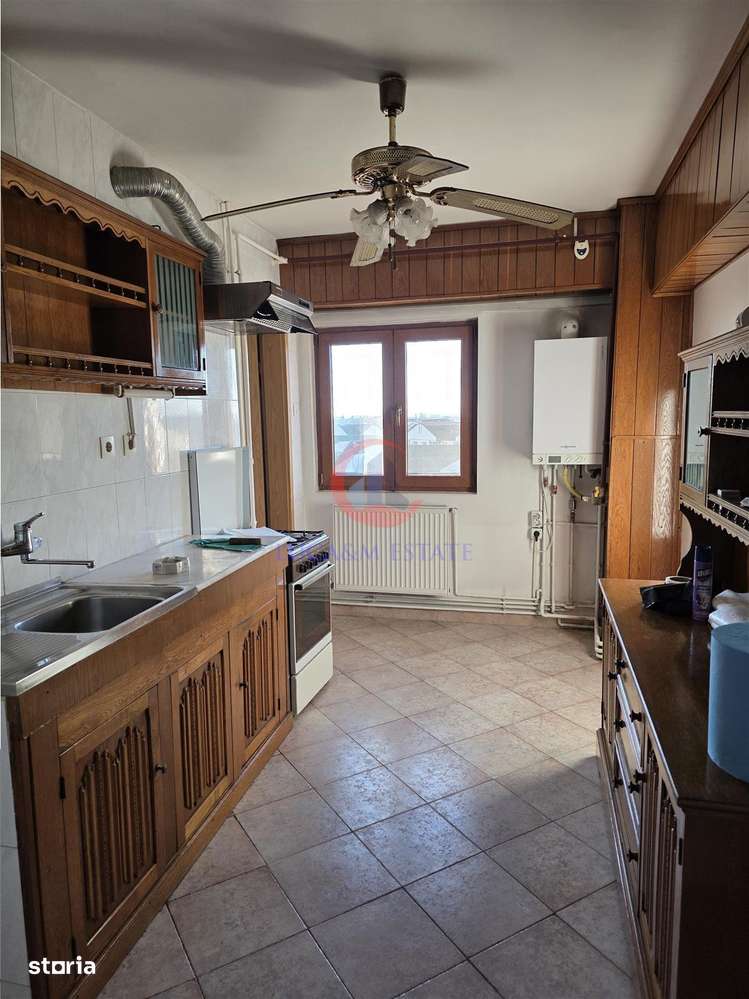 Apartament spatios 4 camere 97 mp – living 23 mp – Bd. Simion Barnutiu-10