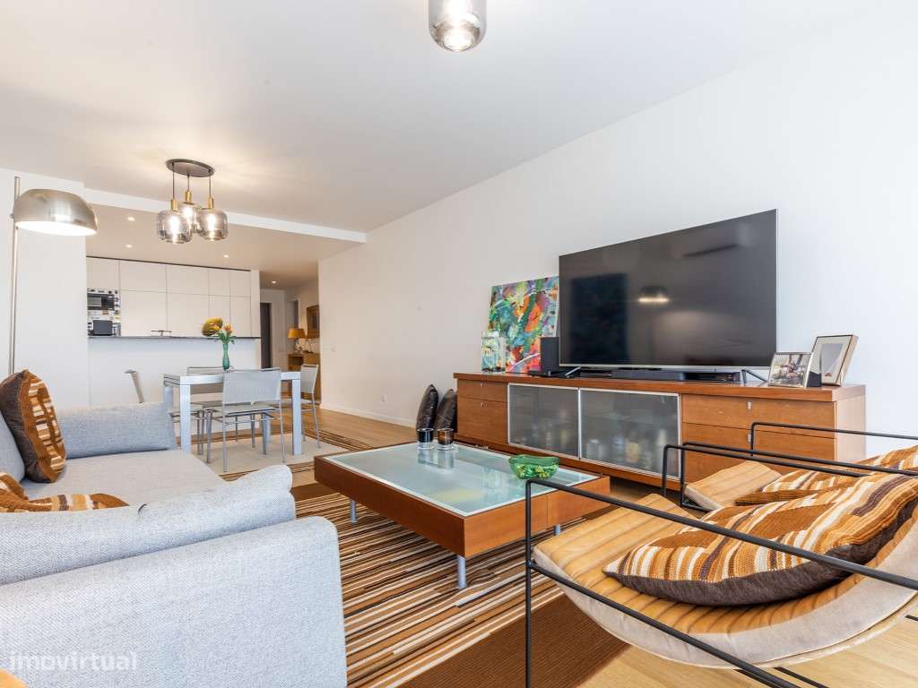 Apartamento T2 com Suite, Estacionamento e Piscina no Terraço - Vis...-9