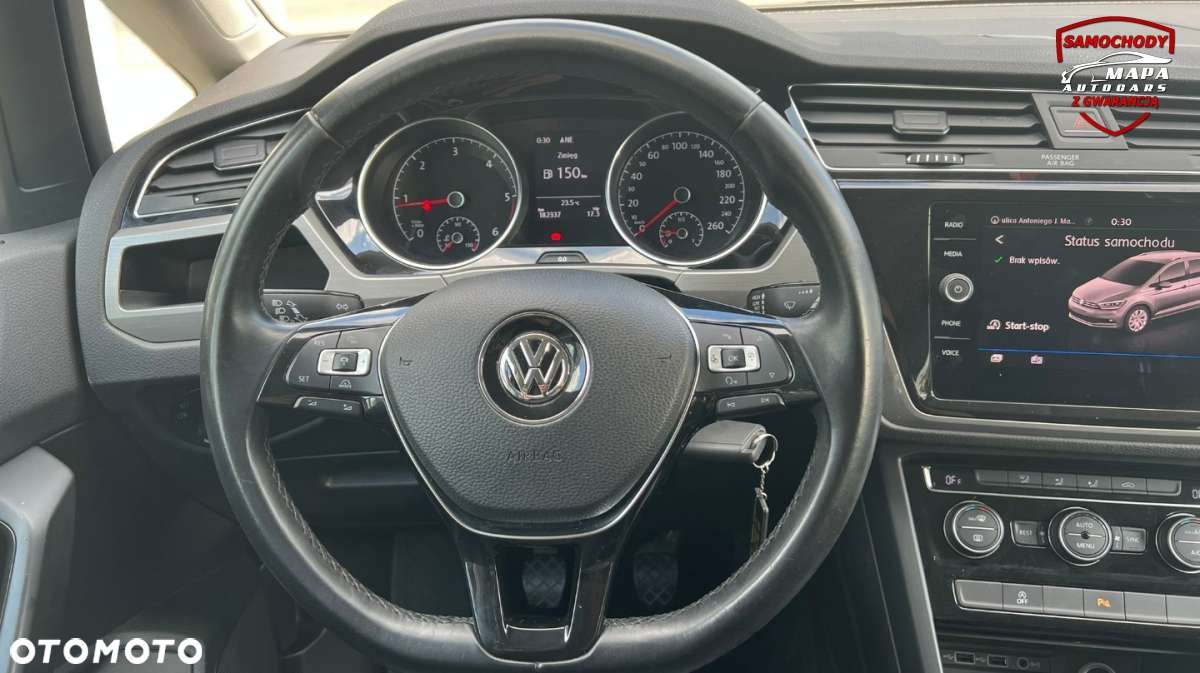 Volkswagen Touran - 30