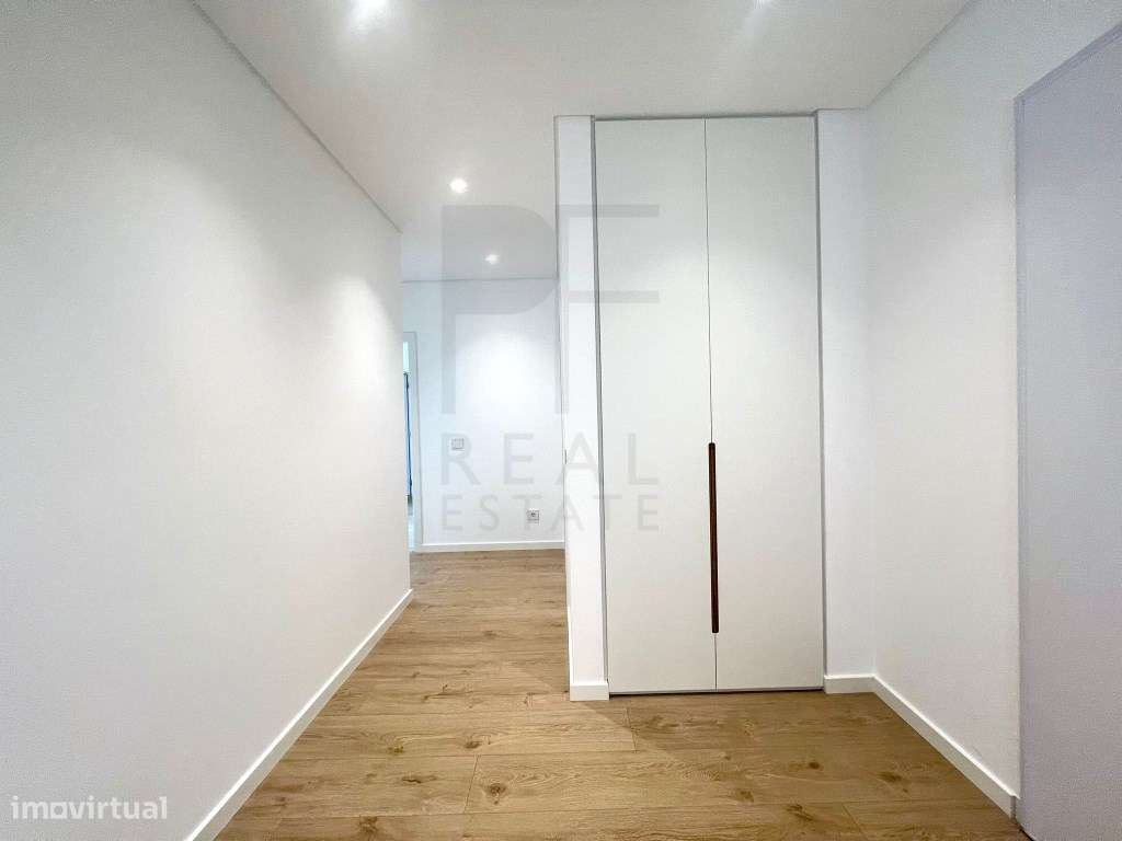 T3 em Suites - 1º Andar com elevador - PAREDE-7