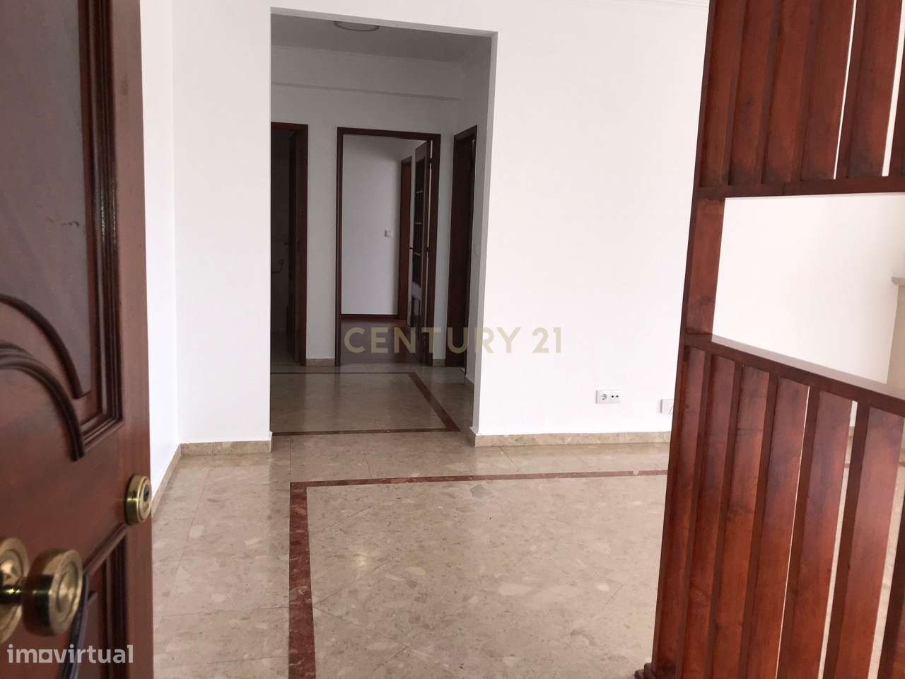 T3 Renovado com Vista Mar | Suíte | Box Fechada | Ericeira-11