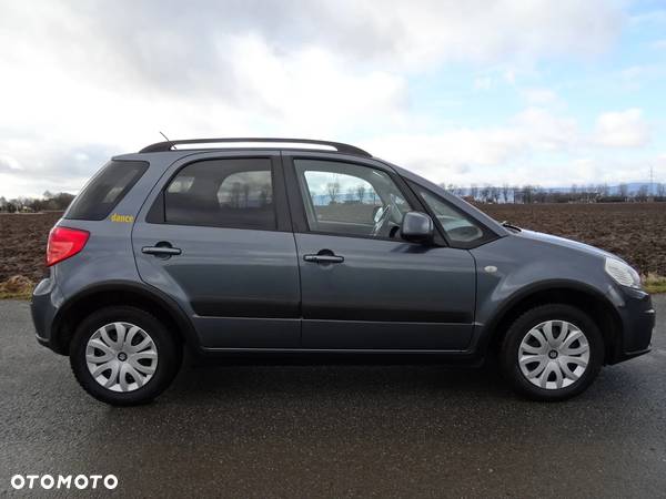 Suzuki SX4 1.6 GS / Premium - 7