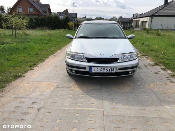 Renault Laguna 1.8 RXT - 2