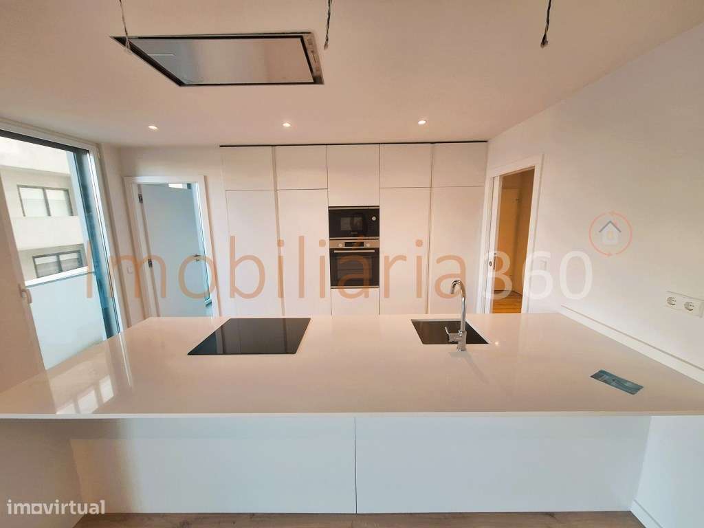 ** Apartamento T3 no Senhora do Porto Residence **-4