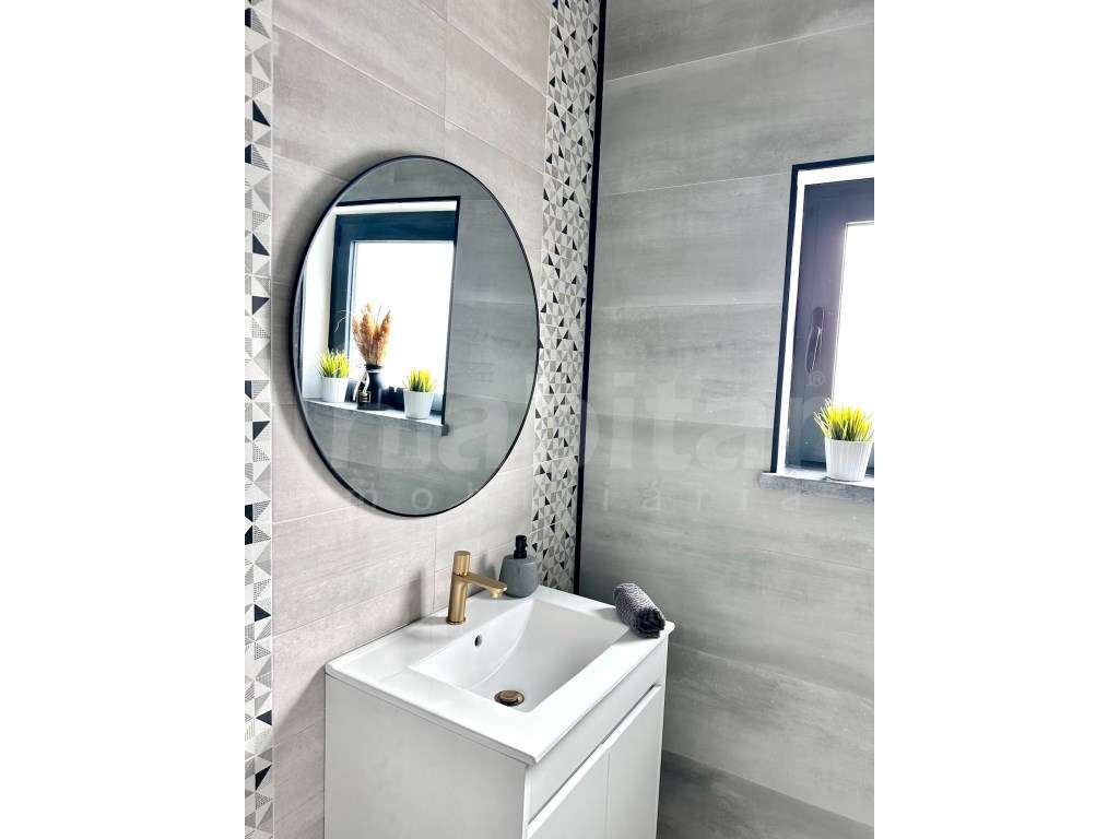 Moradia isolada em lote de 1.000 m² | Duas construções independente...-8