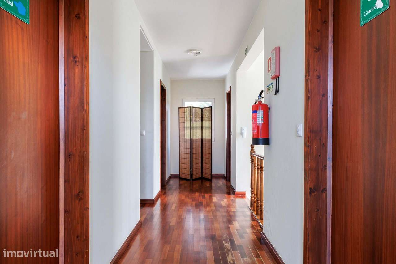 Moradia T7 com vista mar preparada para Alojamento-18