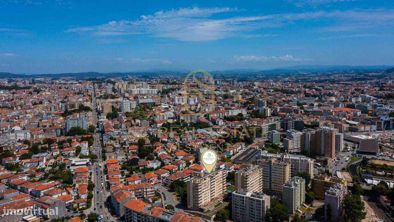 Exclusivo T2 Duplex Recuado, Último Piso, 2 Terraços, Cedofeita-4