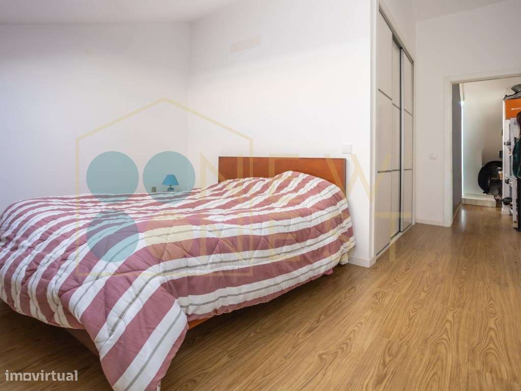 Moradia T2+2 com garagem e jardim, a dois passos do Parque do Serra...-29