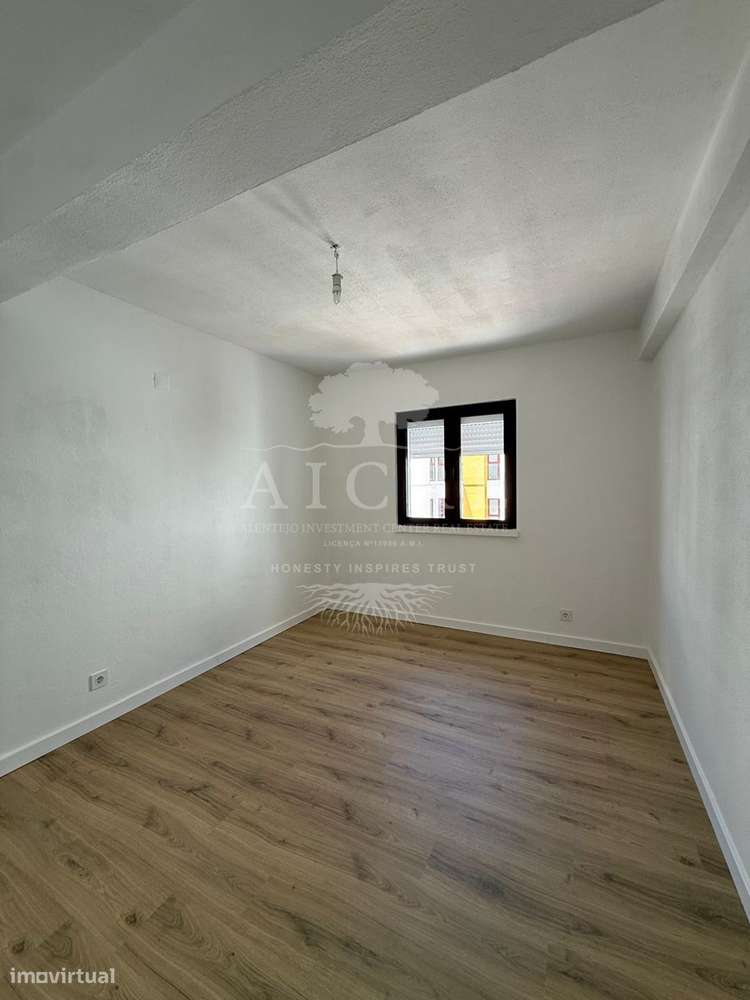 Apartamento T3 Totalmente Remodelado | Horta das Figueiras – Évora-18