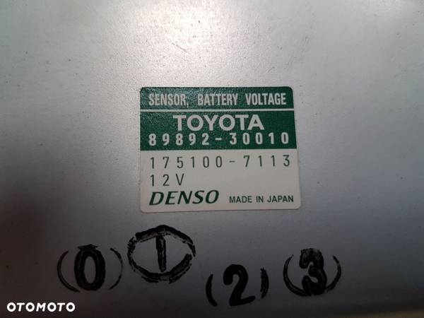 Monitor napięć bat Lexus Toyota 89892-30010 - 3