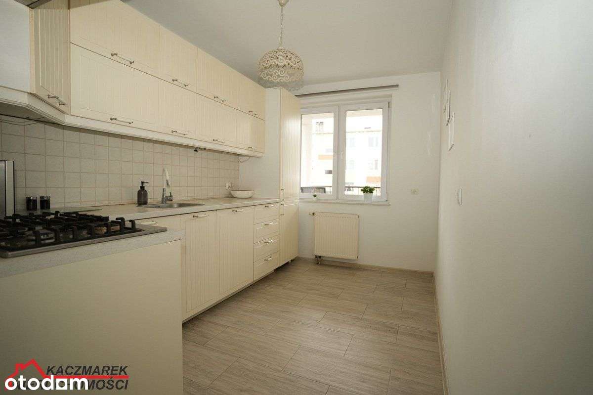 Na sprzedaż 3-pokojowe mieszkanie z dużą loggią --2