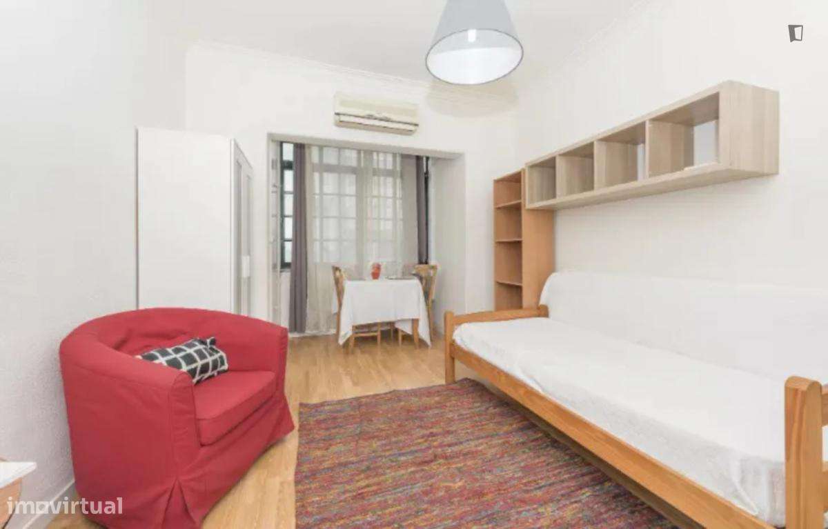 Quarto - localizado em Entrecampos Lisbon - Grande imagem: 2/9