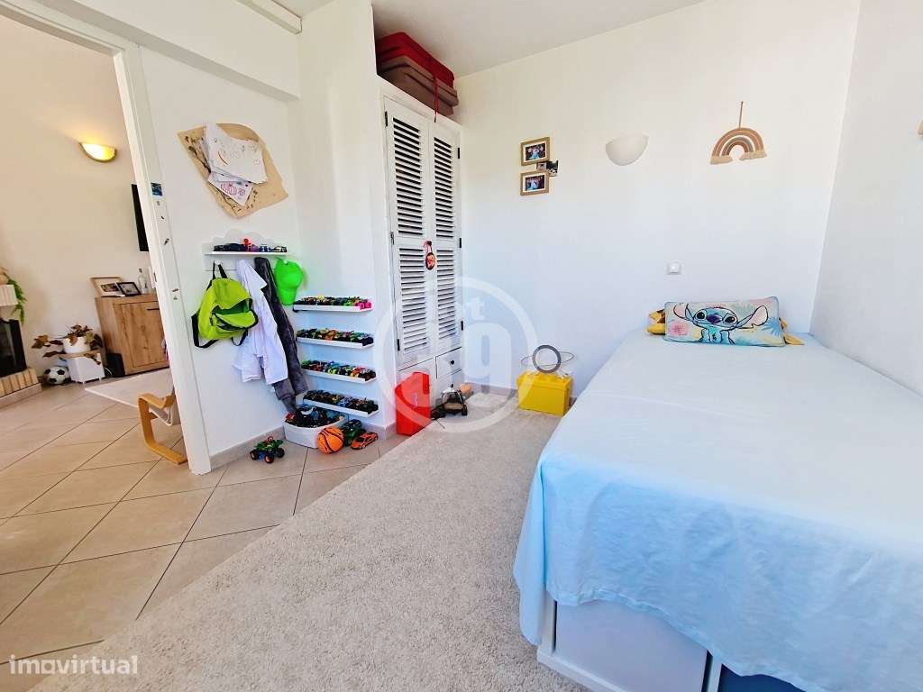 Apartamento duplex com 3 quartos, parqueamento privado e inserido n...-24