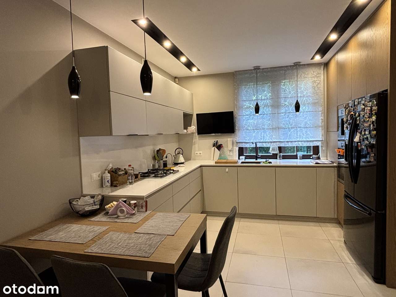 Elegancki dom z garażem na 3 samochody  i ogrodem, cicha okolica-3