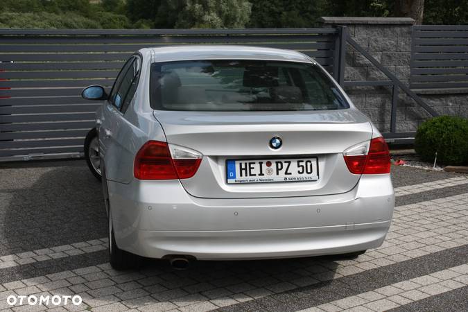 BMW Seria 3 318i - 7