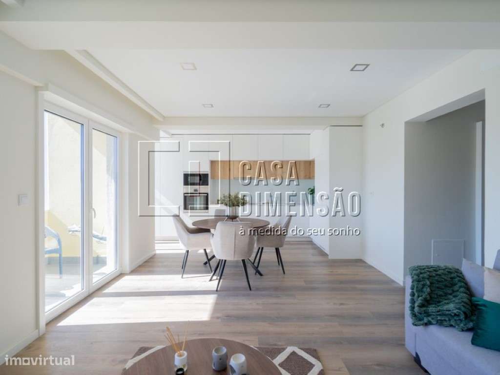 Apartamento T3 com Varanda em Benfica - Totalmente Mobilado e Pront...-11