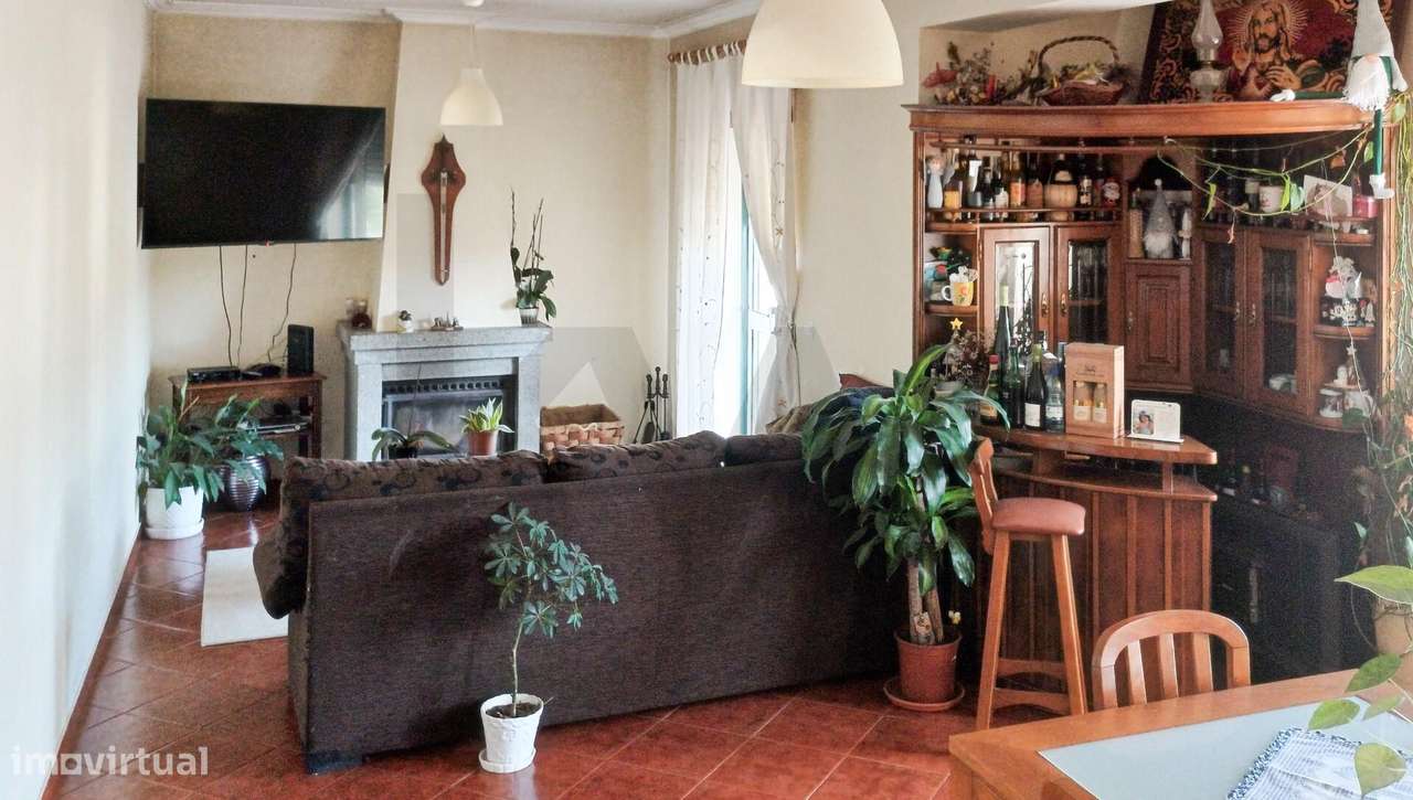 Apartamento T2 com Garagem – Tábua - Grande imagem: 3/26