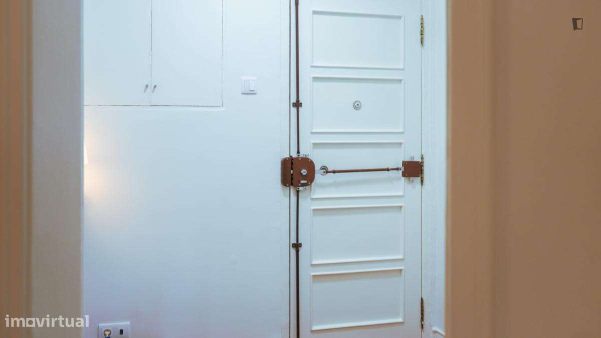 Quarto - localizado em Picoas Lisbon - Grande imagem: 4/7