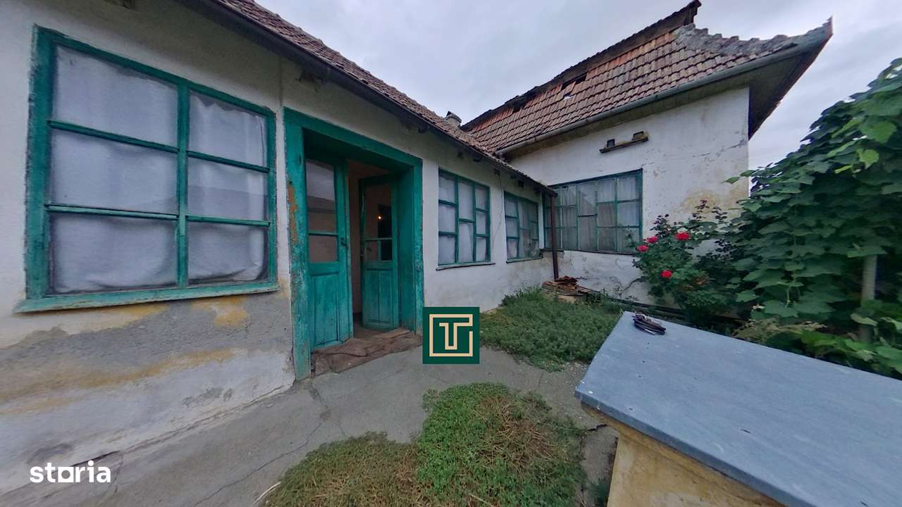Casă tradițională cu teren generos în Secusigiu, județul Arad - Imagine principală: 5/14