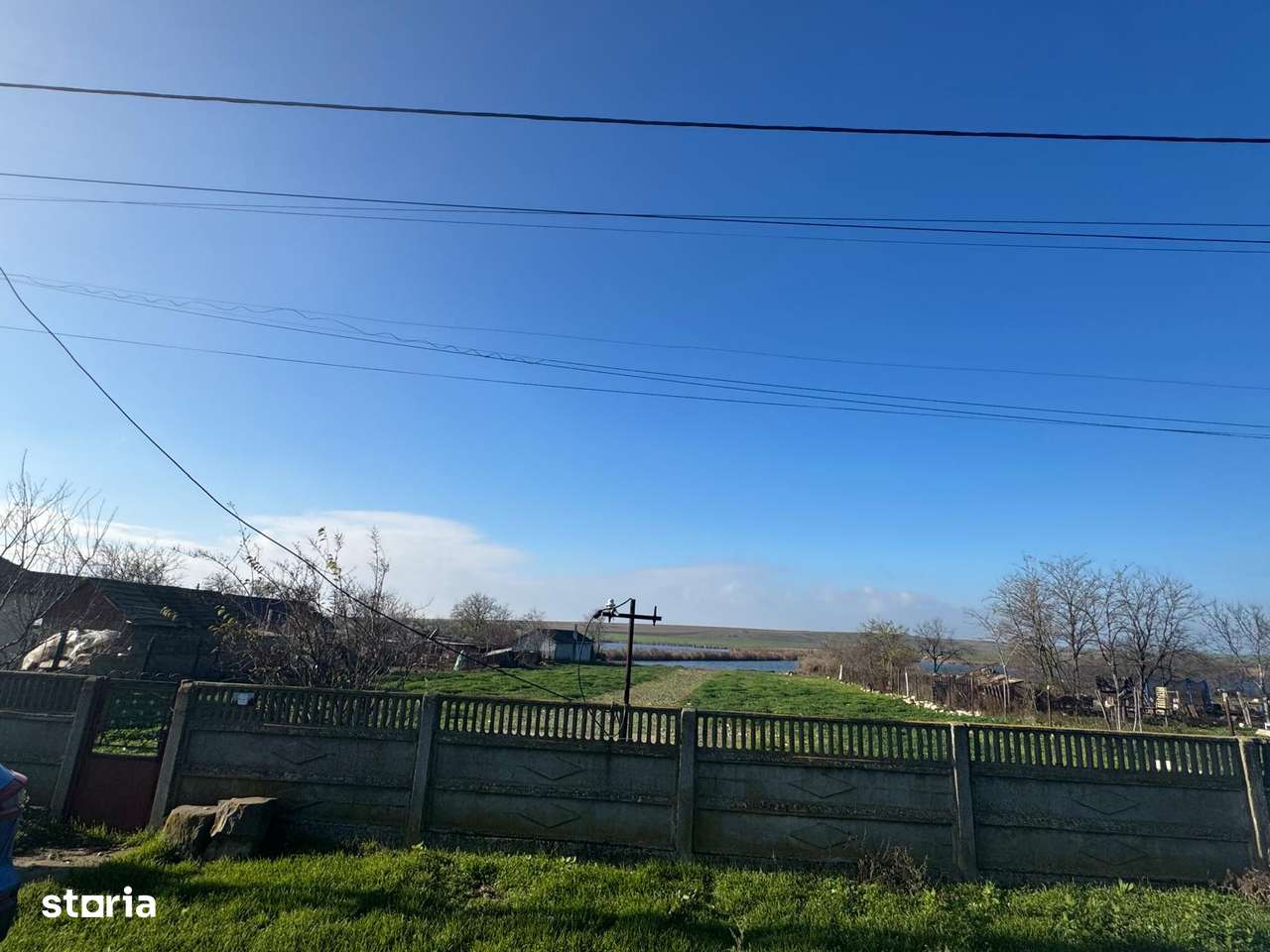 Super oferta! Teren de vanzare pe malul Lacului Corbu!-3