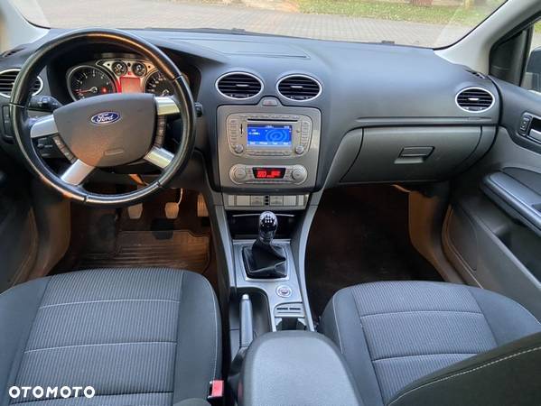 Ford Focus 1.8 Titanium - 15