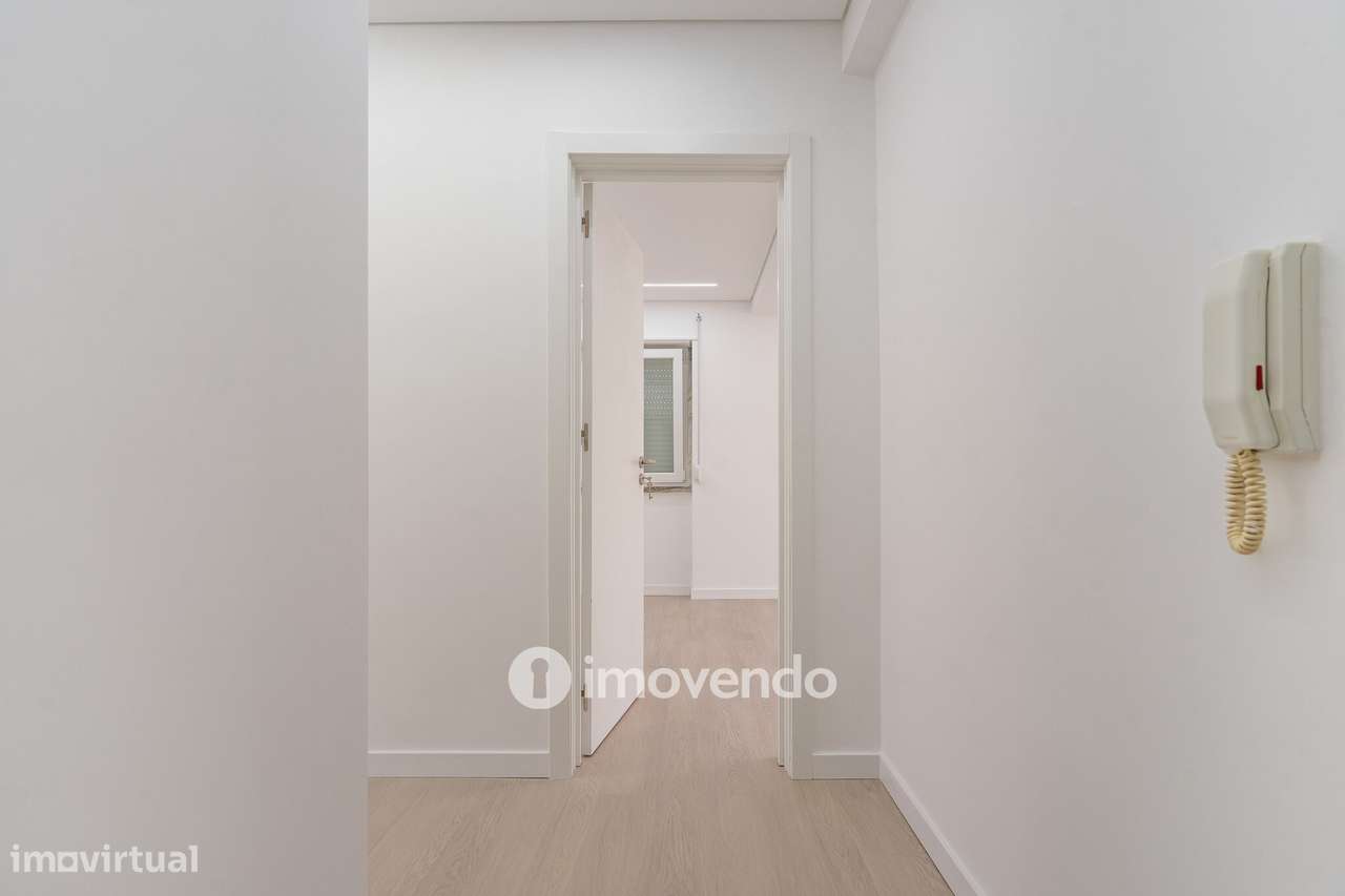 Apartamento T3 remodelado, com cozinha equipada, na Serra das Minas-11