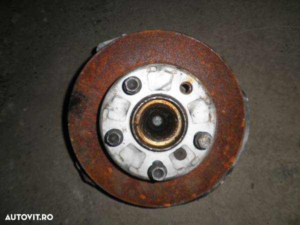 Fuzeta Dreapta Fata BMW Seria 1 f20, F21 679228605, 679228604 - 2