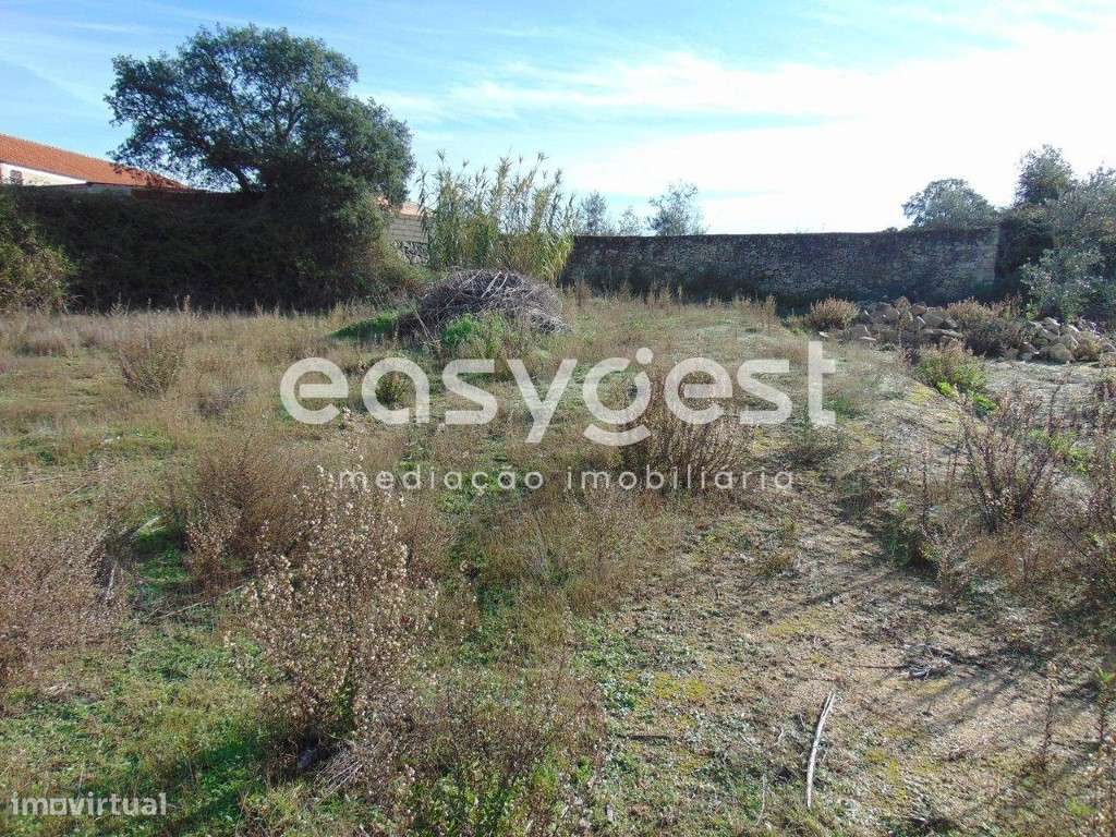 Terreno Urbano de 453 m2 em zona de expansão em Alcains. - Grande imagem: 5/48