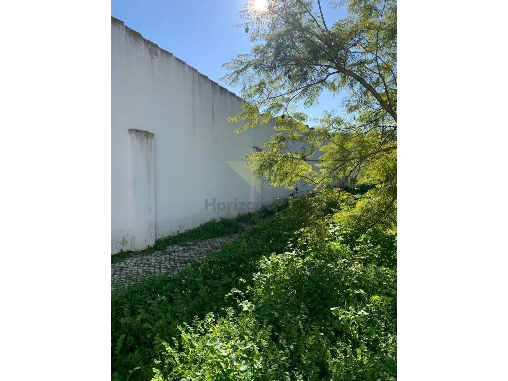 Terreno Urbano no Centro do Montijo para Prédio de 4 Andares-21