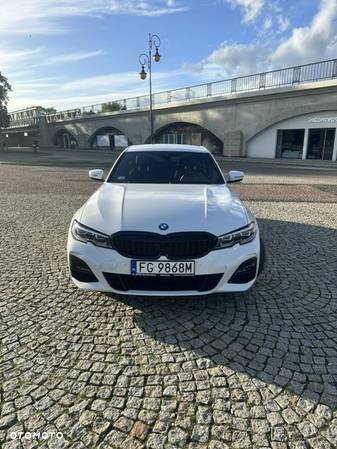 BMW Seria 3 330e M Sport - 3