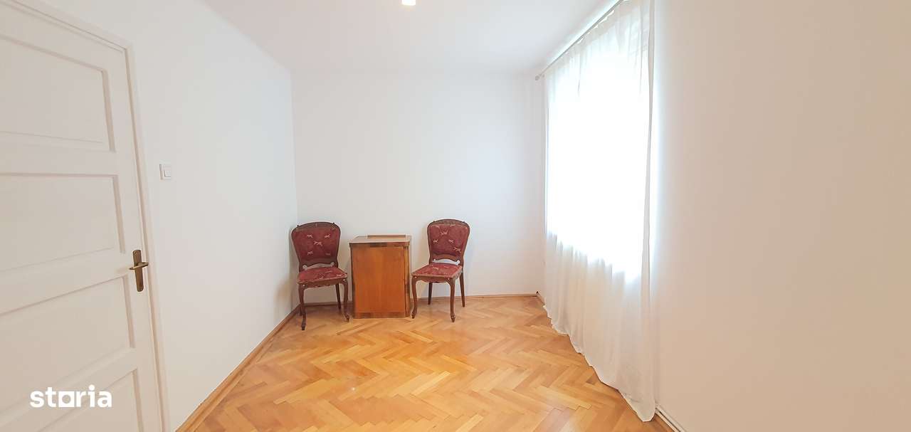 Vand apartament de 3 camere,etaj 1,zona Calea Dumbravii -Dioda-7