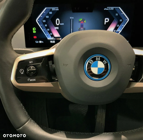 BMW iX xDrive40 - 12