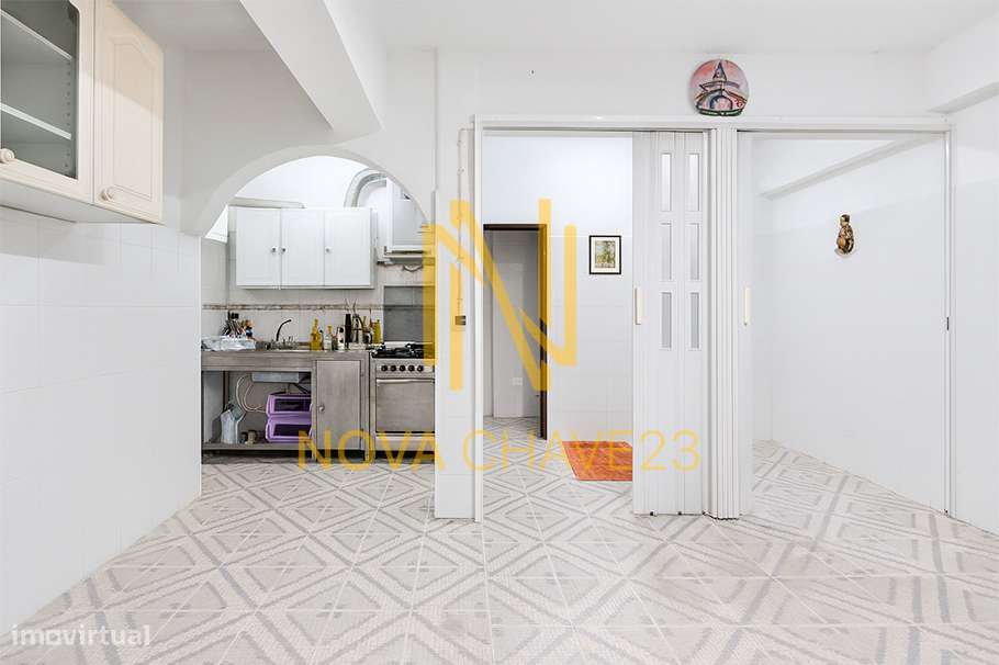 Armazém de 136m² na Avenida Santa Maria –Espaçoso, Luminoso e Versátil - Grande imagem: 2/12