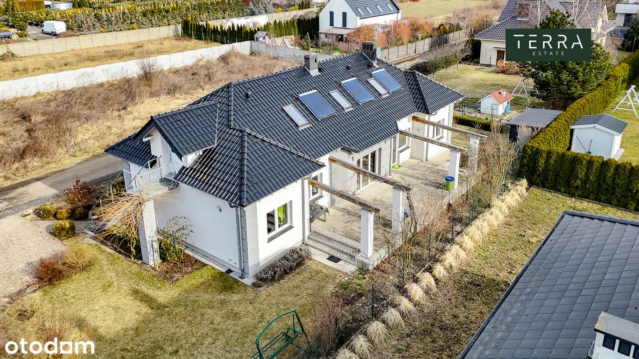 Parterowy dom z dorosłym ogrodem – Oaza spokoju | 60m² tarasu