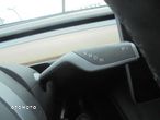 Tesla Y Long Range AWD - 6