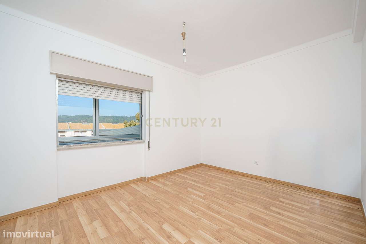 Apartamento T2 em Setúbal – Excelente Oportunidade-10