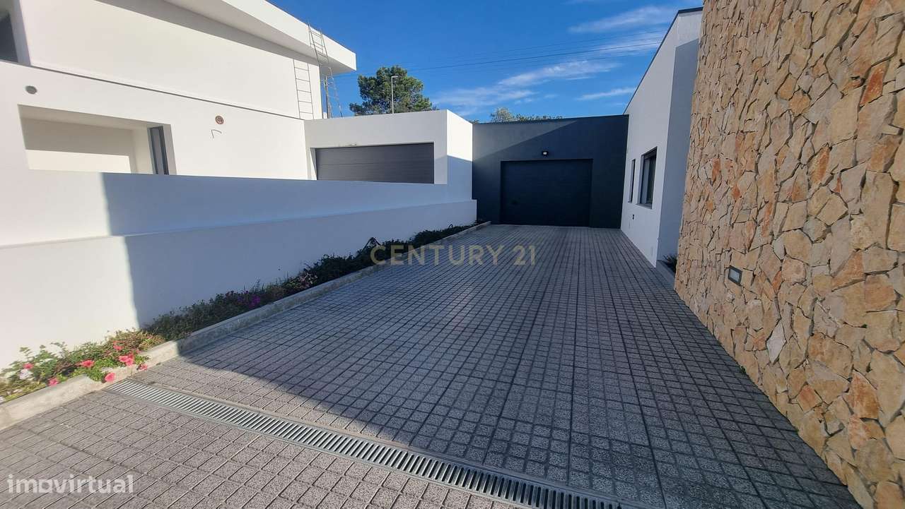 Moradia isolada T4 Jardins de Santiago - Setúbal-33