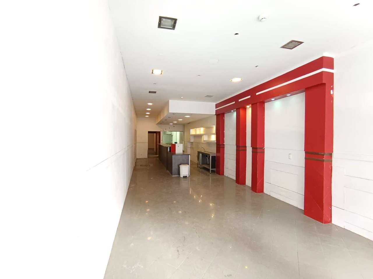 Loja p/ arrendar, à Boavista, com 150 m² – , Porto - Grande imagem: 4/23