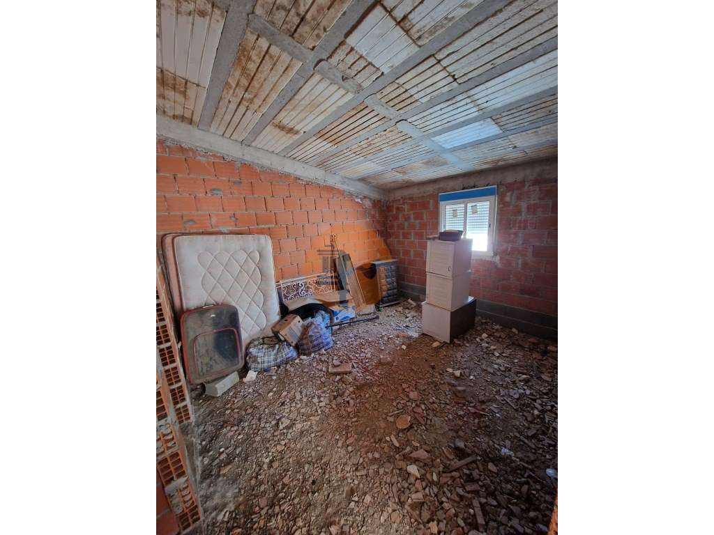 Moradia T3 para Remodelação Total no Coração do Azinhal - Grande Po... - Grande imagem: 5/19