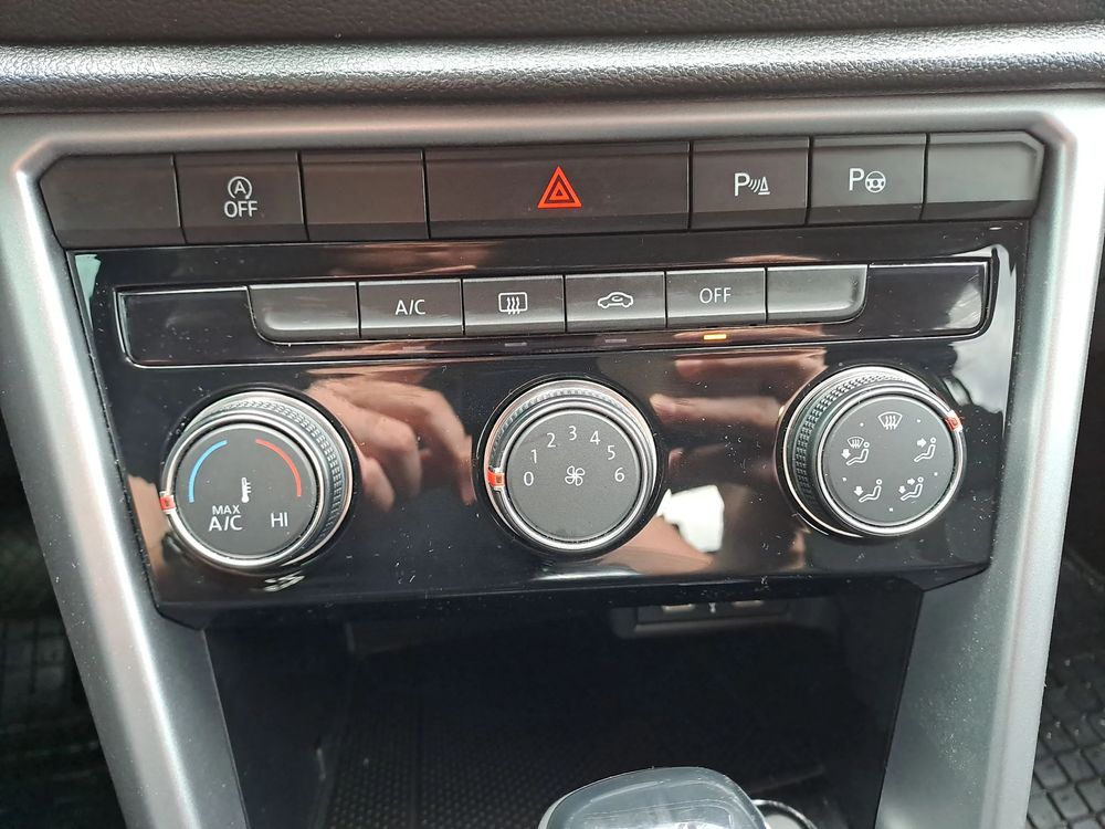 VOLKSWAGEN T-ROC 1.5TSI 150KM ACC DSG AppConnect Klimatyzacja 1wł Salon PL ASO VATMarża