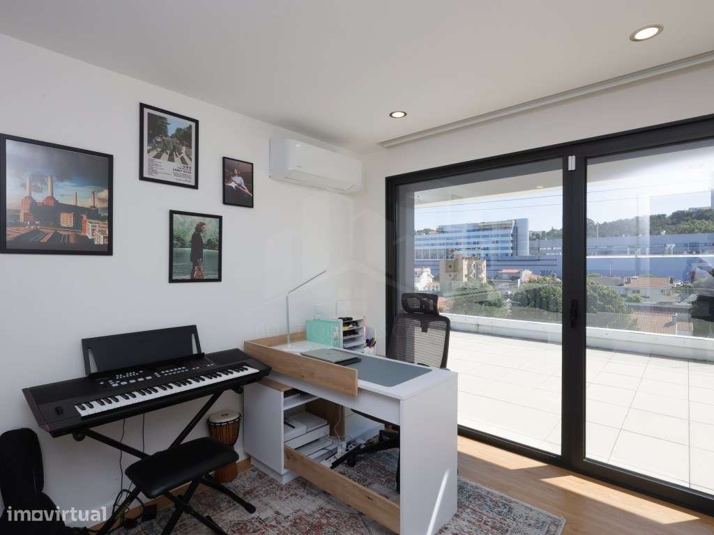 Apartamento T2 com Terraço - Último Piso - Parque da Lavandeira-17