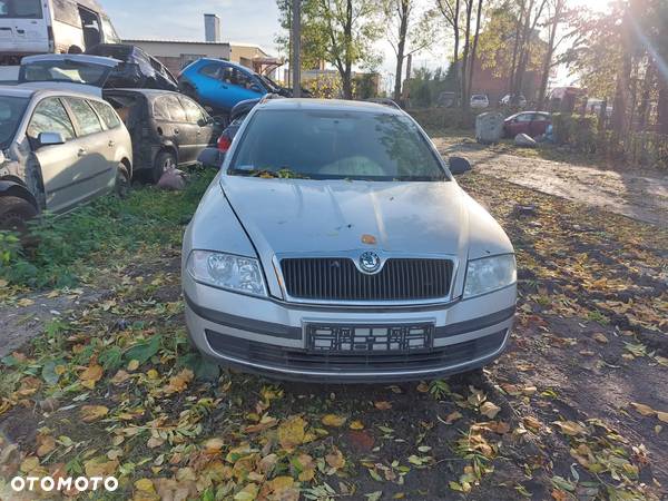 Drzwi SKODA OCTAVIA II KOMBI 1.6B 07R. maska,lampy,drzwi,klapa.... - 2